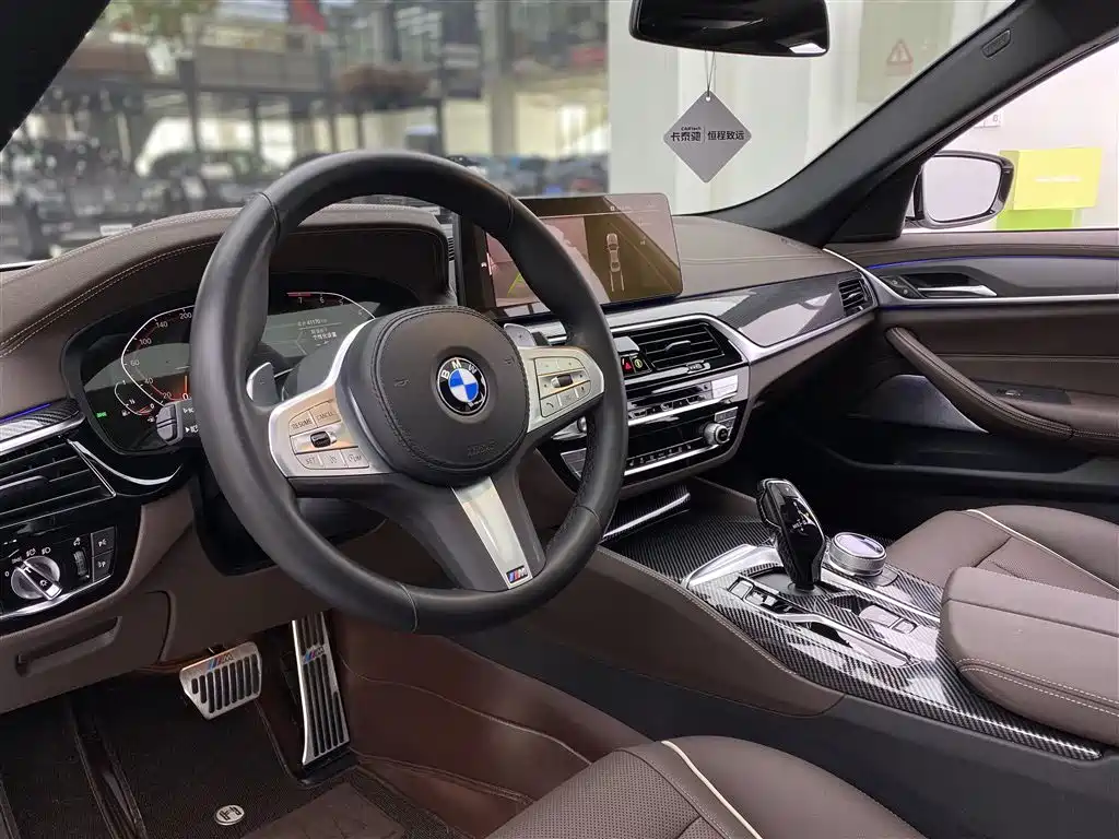 BMW BMW 5 Series 2022 Model Update 2 530Li Leading M Sport Package 2023 - thumbnail 6