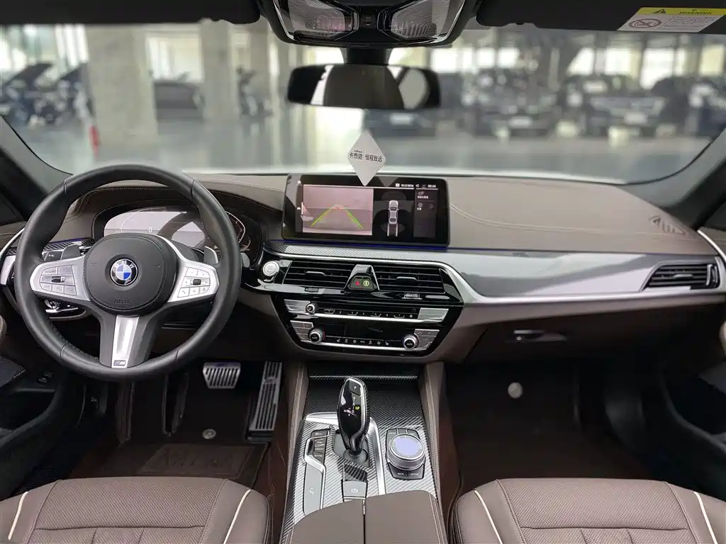 BMW BMW 5 Series 2022 Model Update 2 530Li Leading M Sport Package 2023 - thumbnail 12