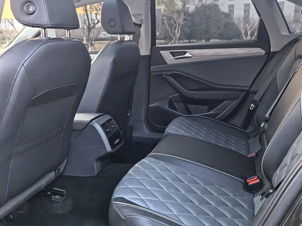 Volkswagen Volkswagen Sagitar 2023 300TSI DSG Comfortline 2023 - thumbnail 5