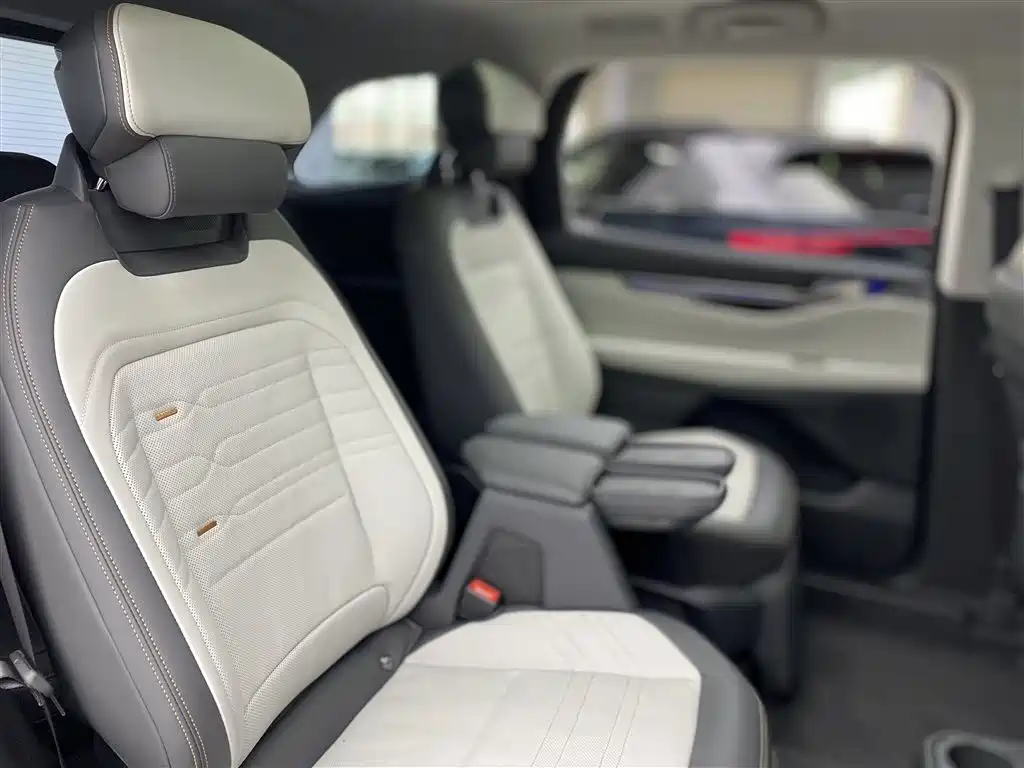 Ford Ford Edge 2023 Edge L 2.0T EcoBoost AWD 7-seater Premium Edition 2024 - thumbnail 13