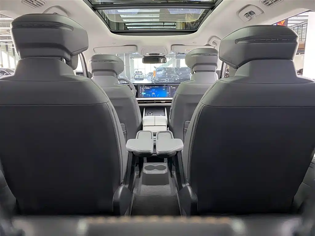 Ford Ford Edge 2023 Edge L 2.0T EcoBoost AWD 7-seater Premium Edition 2024 - thumbnail 15
