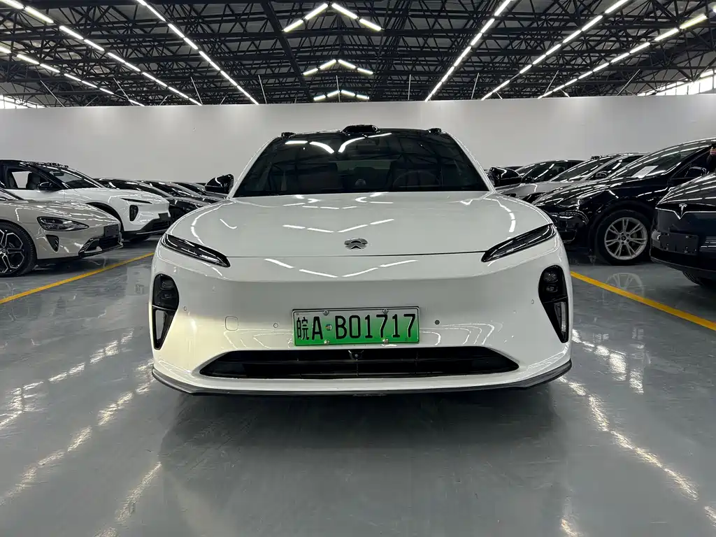NIO NIO ET5 2024 75kWh 2023 - thumbnail 2