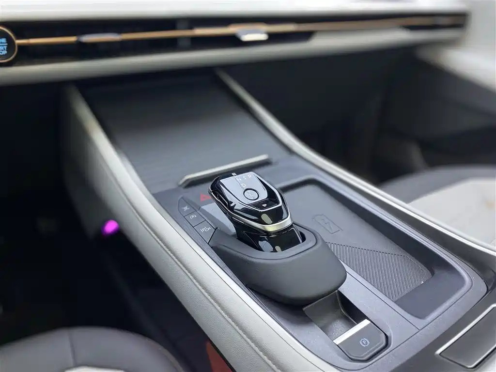 Ford Ford Edge 2023 Edge L 2.0T EcoBoost AWD 7-seater Premium Edition 2024 - thumbnail 23