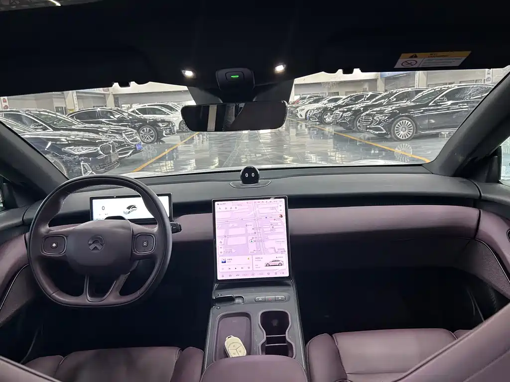 NIO NIO ET5 2024 75kWh 2023 - thumbnail 5