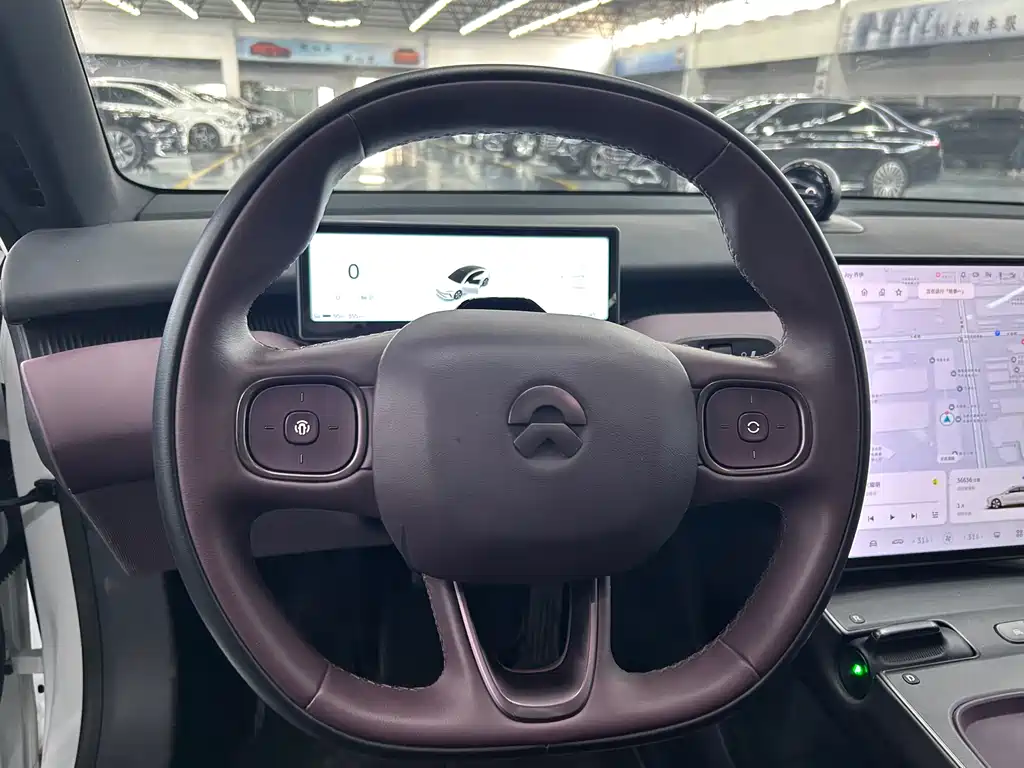 NIO NIO ET5 2024 75kWh 2023 - thumbnail 6