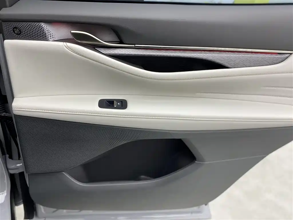 Ford Ford Edge 2023 Edge L 2.0T EcoBoost AWD 7-seater Premium Edition 2024 - thumbnail 26
