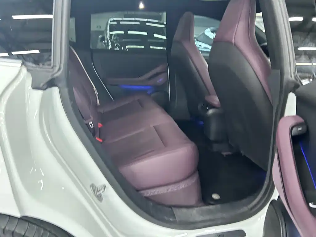 NIO NIO ET5 2024 75kWh 2023 - thumbnail 10