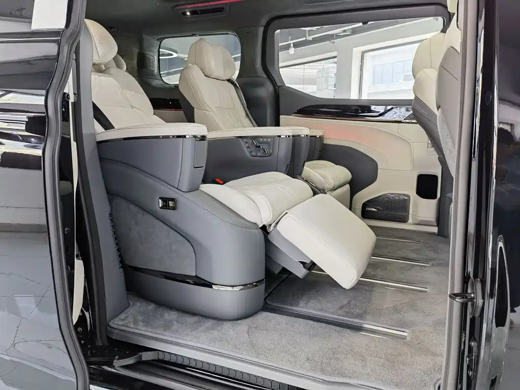 Zeekr Zeekr 009 2024 7-seater AWD 108kWh 2026 - thumbnail 11