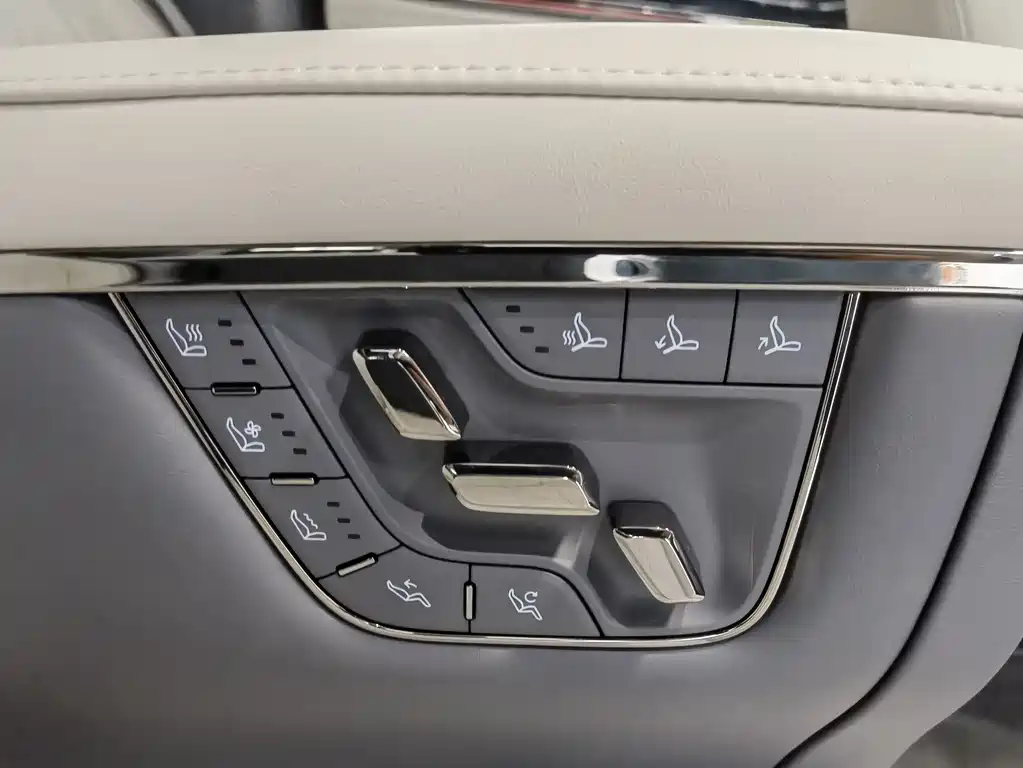 Zeekr Zeekr 009 2024 7-seater AWD 108kWh 2026 - thumbnail 16