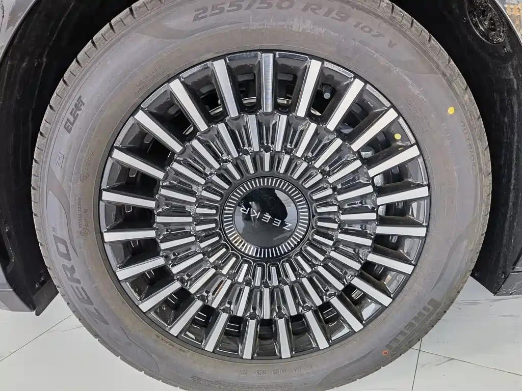 Zeekr Zeekr 009 2024 7-seater AWD 108kWh 2026 - thumbnail 17
