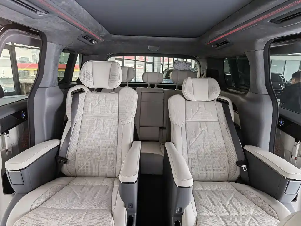 Zeekr Zeekr 009 2024 7-seater AWD 108kWh 2026 - thumbnail 20