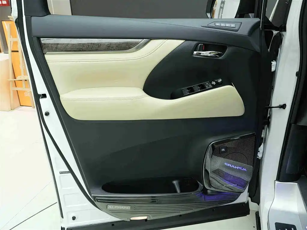 Toyota Alphard 2021 Model Hybrid 2.5L Premium Edition 2022 - thumbnail 16