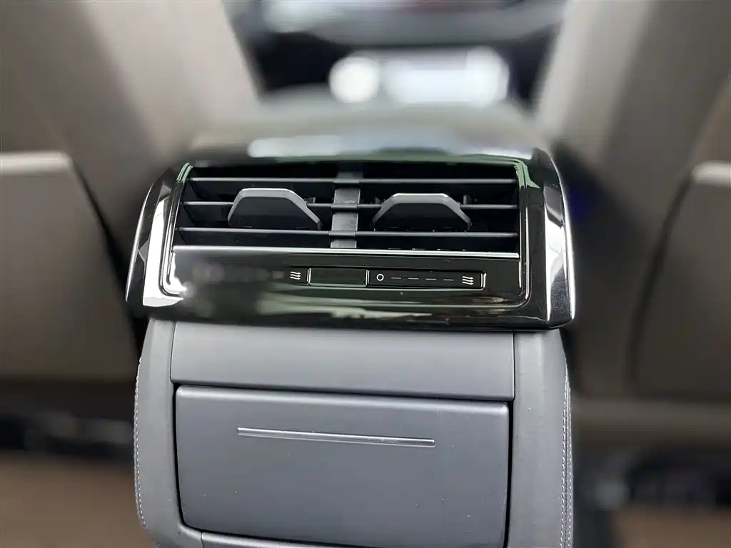 Audi Audi A8 2024 A8L 50 TFSI quattro Premium Selection 2024 - thumbnail 26
