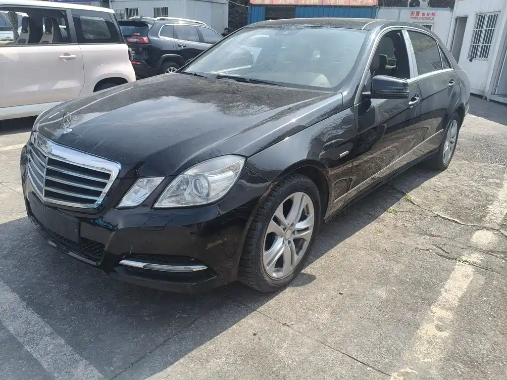 Mercedes-Benz Mercedes-Benz E-Class 2012 E 260 L CGI Fashion Edition 2012