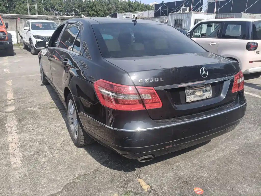 Mercedes-Benz Mercedes-Benz E-Class 2012 E 260 L CGI Fashion Edition 2012 - thumbnail 6