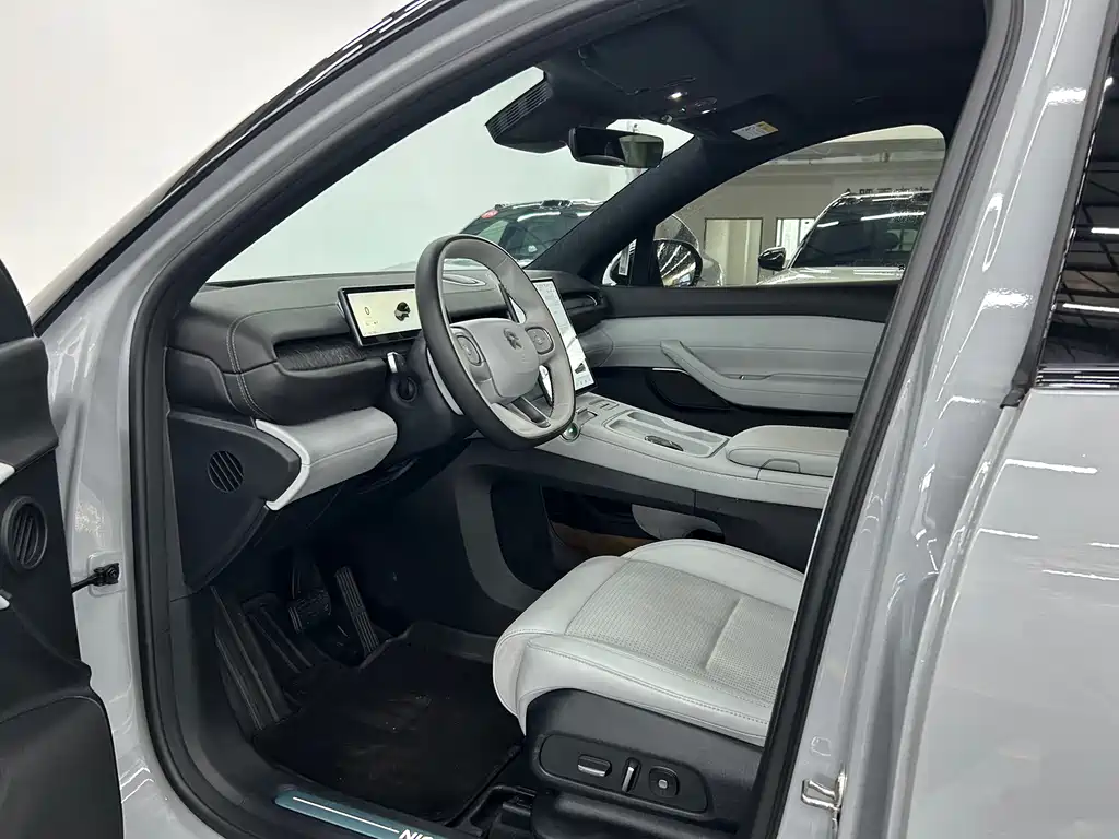 NIO NIO ES6 2024 75kWh 2024 - thumbnail 4
