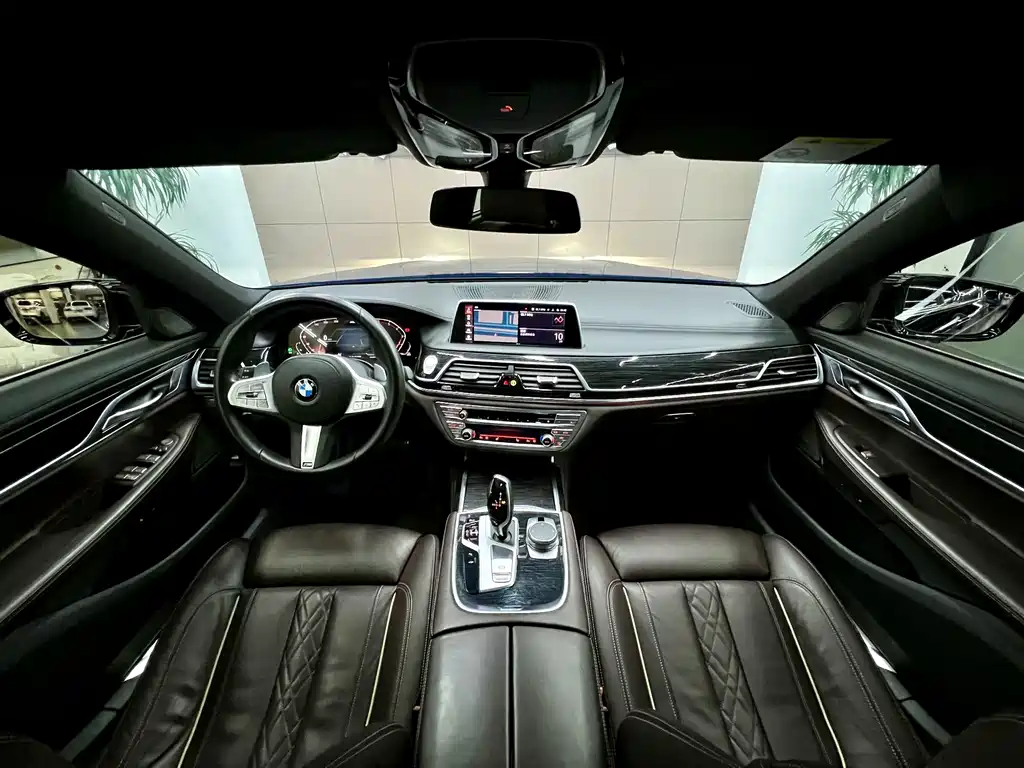 BMW BMW 7 Series 2021 730Li M Sport Package 2021 - thumbnail 6