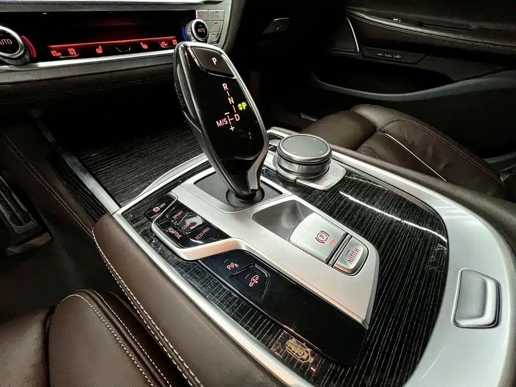 BMW BMW 7 Series 2021 730Li M Sport Package 2021 - thumbnail 11