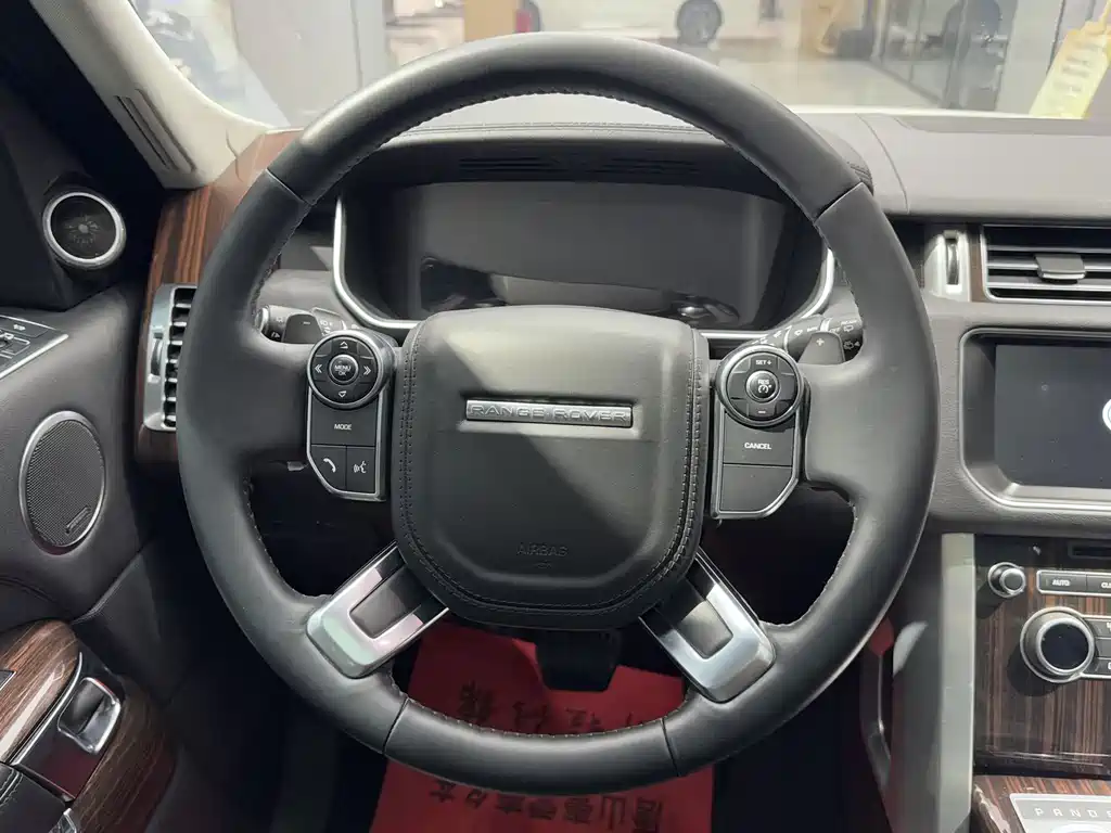 Land Rover Range Rover 2017 3.0 SC V6 Vogue 2018 - thumbnail 12