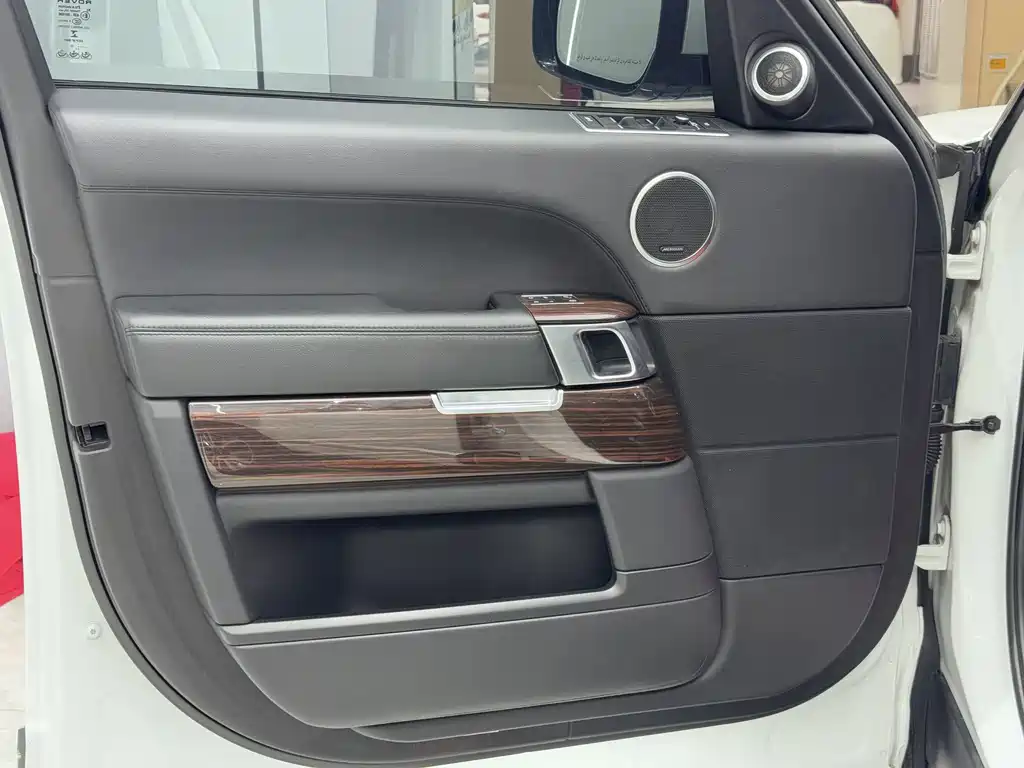 Land Rover Range Rover 2017 3.0 SC V6 Vogue 2018 - thumbnail 19