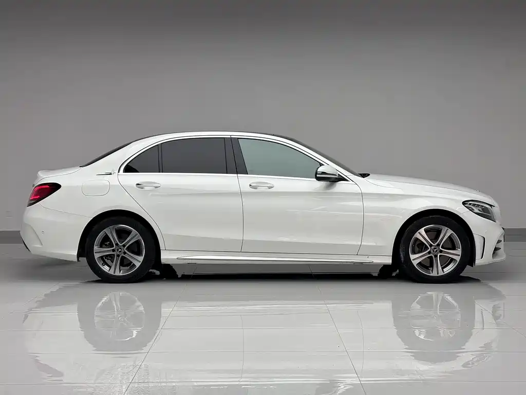 Mercedes-Benz Mercedes-Benz C-Class 2020 Facelift C 260 L Sport Edition 2021 - thumbnail 4