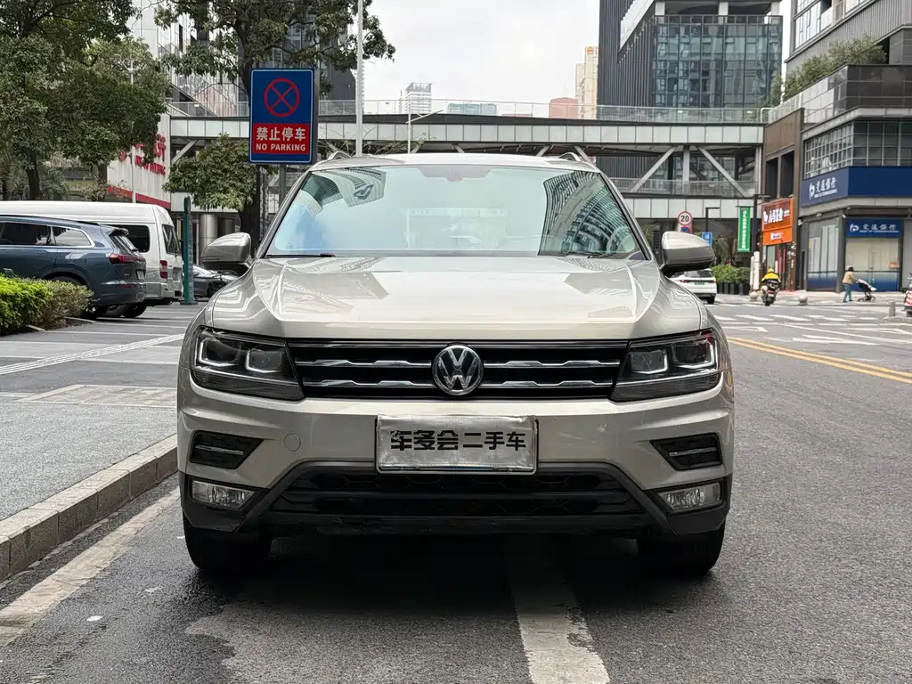 Volkswagen Volkswagen Tiguan L 2019 330TSI Automatic 2WD Panoramic Comfort Edition China VI 2019 - thumbnail 2