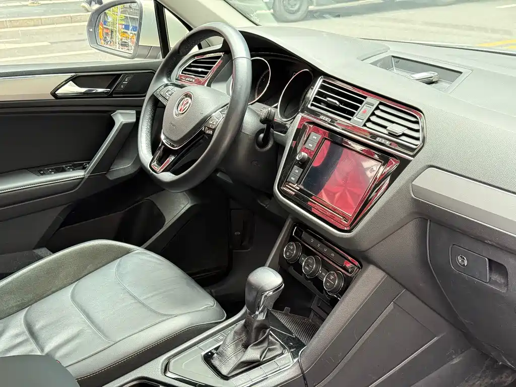 Volkswagen Volkswagen Tiguan L 2019 330TSI Automatic 2WD Panoramic Comfort Edition China VI 2019 - thumbnail 13