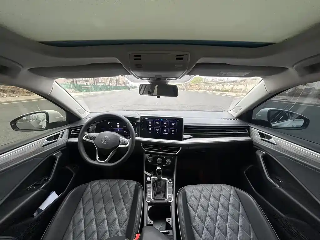 Volkswagen Volkswagen Sagitar 2023 300TSI DSG Comfortline 2023 - thumbnail 5