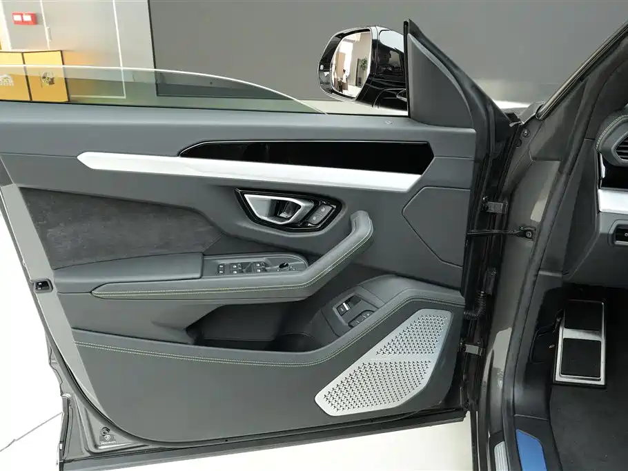 Lamborghini Lamborghini Urus 2023 4.0T V8 S 2024 - thumbnail 9