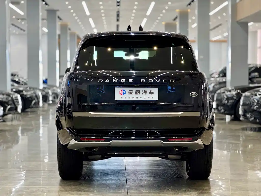 Land Rover Range Rover 2024 3.0 L6 400PS Vogue Long Wheelbase 7-seater 2024 - thumbnail 5