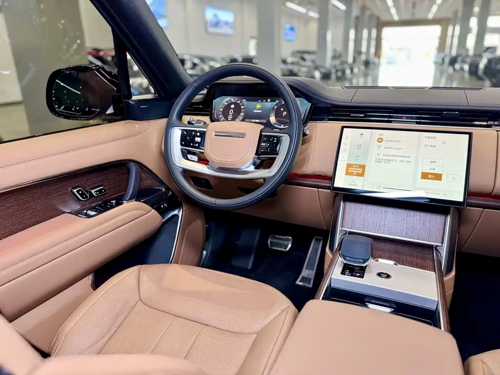 Land Rover Range Rover 2024 3.0 L6 400PS Vogue Long Wheelbase 7-seater 2024 - thumbnail 16