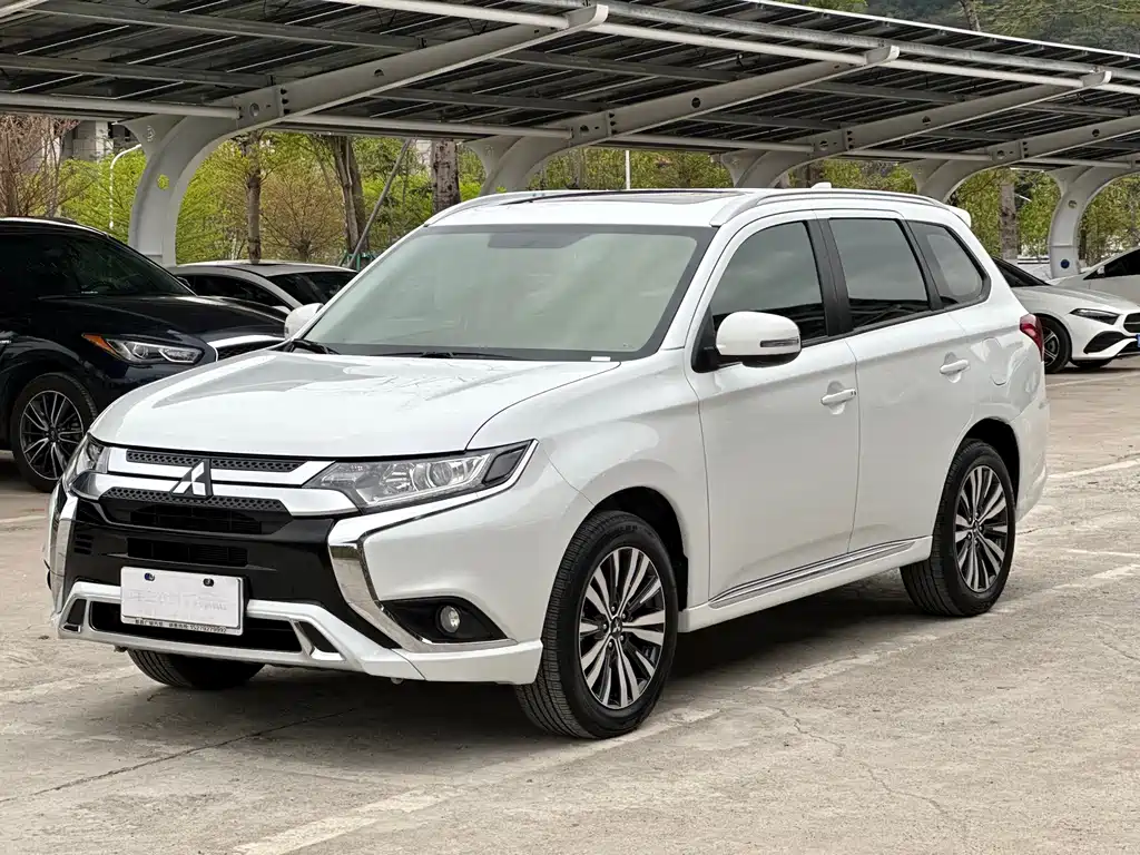 Mitsubishi Outlander 2021 2.0L 2WD Comfort Edition 5-seater 2022
