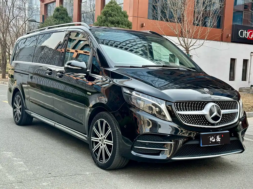 Mercedes-Benz Mercedes-Benz V-Class 2022 V 260 L Long Wheelbase Luxury Edition 2023 - thumbnail 2