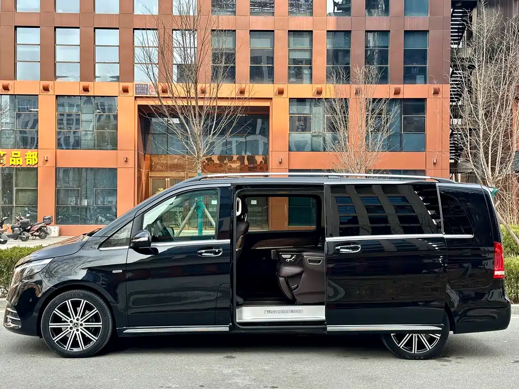 Mercedes-Benz Mercedes-Benz V-Class 2022 V 260 L Long Wheelbase Luxury Edition 2023 - thumbnail 7