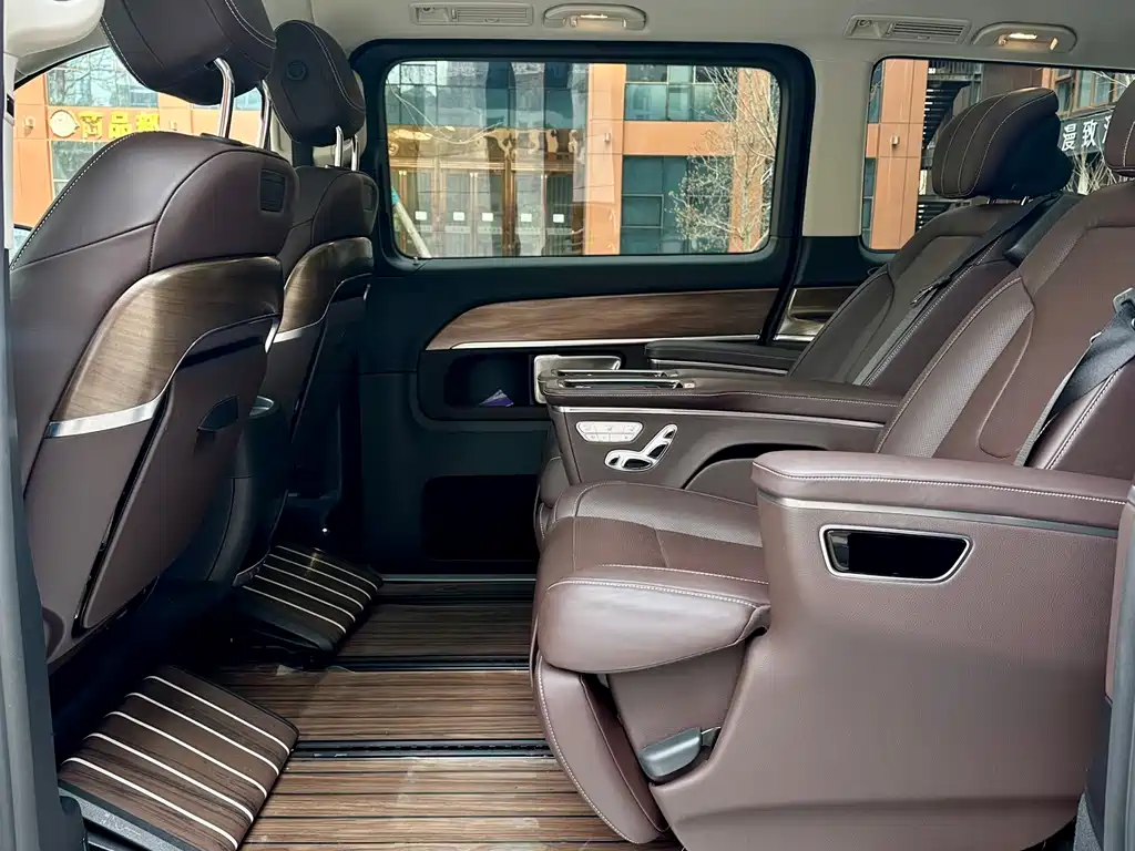 Mercedes-Benz Mercedes-Benz V-Class 2022 V 260 L Long Wheelbase Luxury Edition 2023 - thumbnail 11