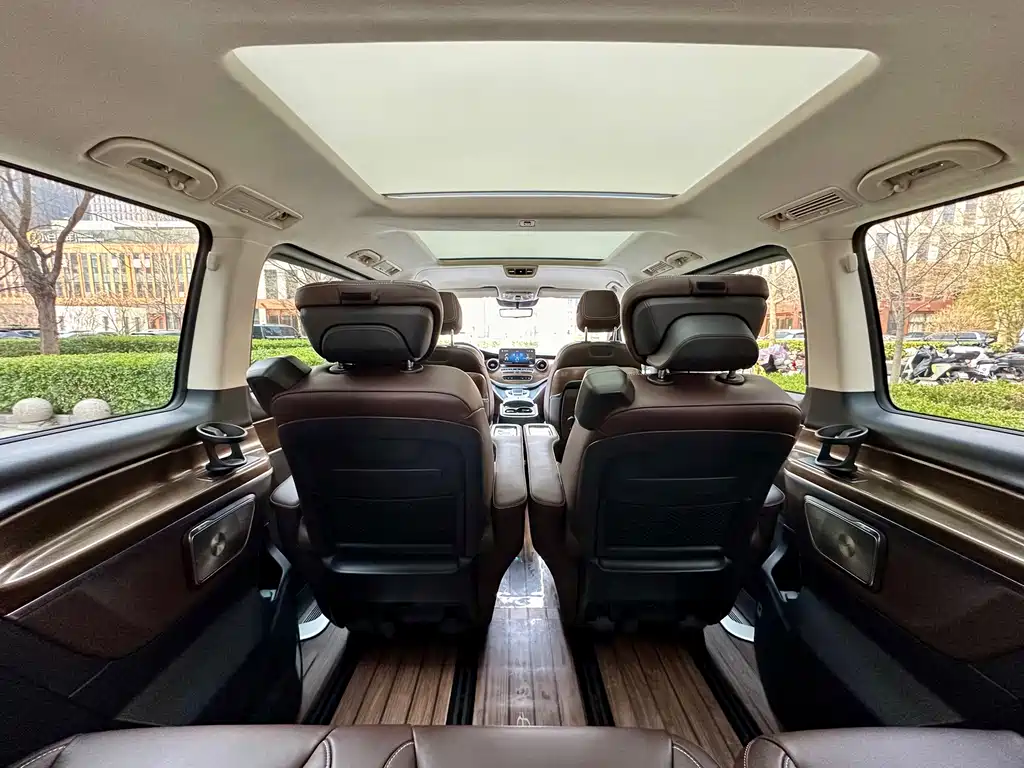 Mercedes-Benz Mercedes-Benz V-Class 2022 V 260 L Long Wheelbase Luxury Edition 2023 - thumbnail 12