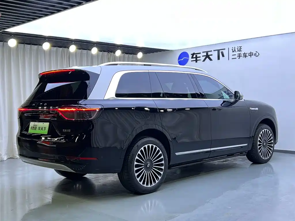 AITO Aito M9 2024 Extended Range Ultra 42kWh 6-seater 2025 - thumbnail 4