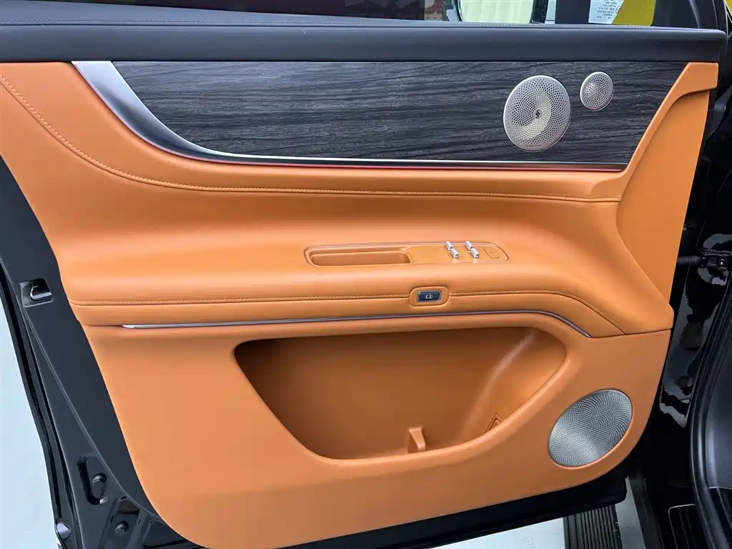 AITO Aito M9 2024 Extended Range Ultra 42kWh 6-seater 2025 - thumbnail 21