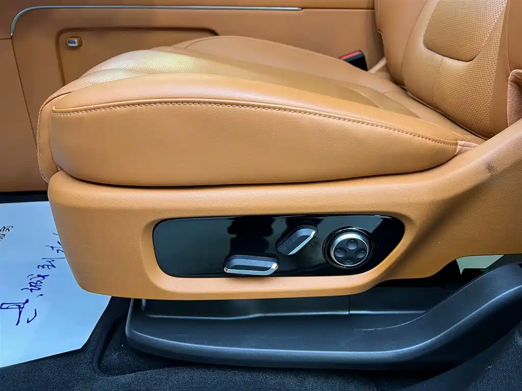 AITO Aito M9 2024 Extended Range Ultra 42kWh 6-seater 2025 - thumbnail 24