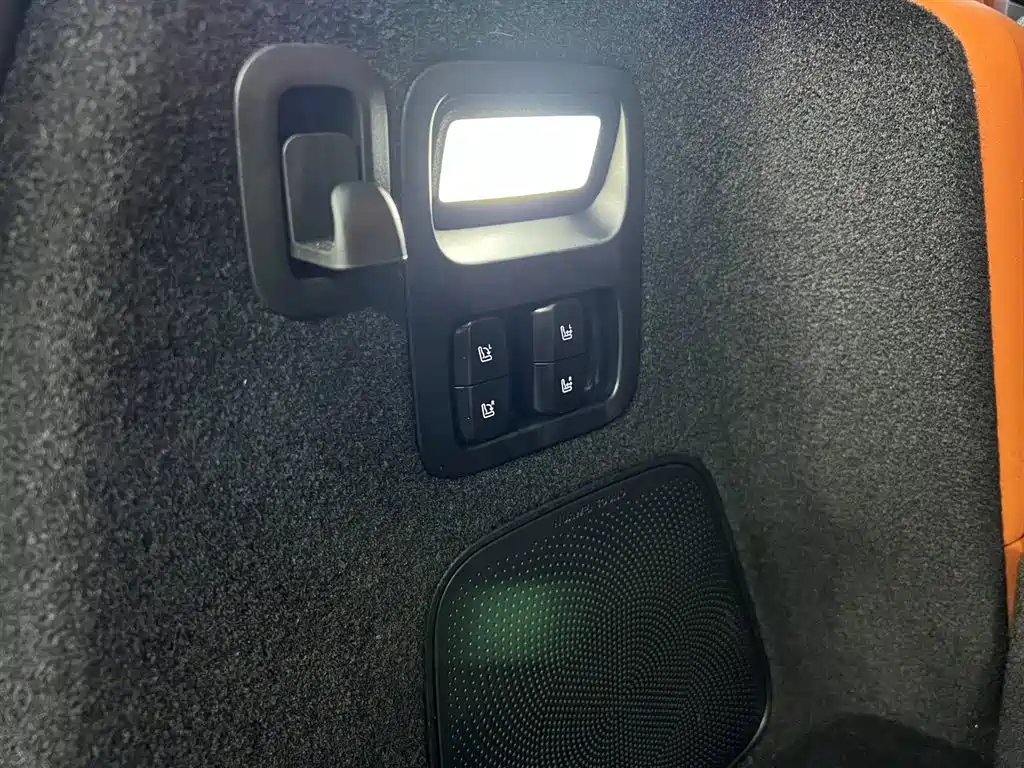 AITO Aito M9 2024 Extended Range Ultra 42kWh 6-seater 2025 - thumbnail 28