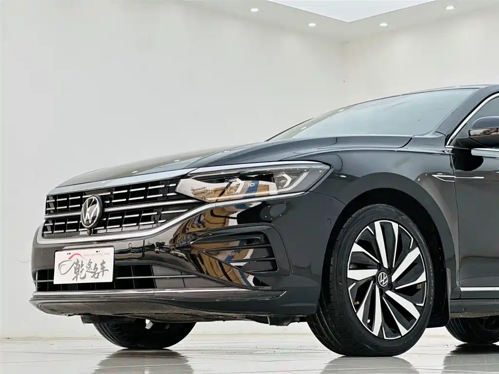 Volkswagen Volkswagen Passat 2023 330TSI Luxury Edition 2023 - thumbnail 8
