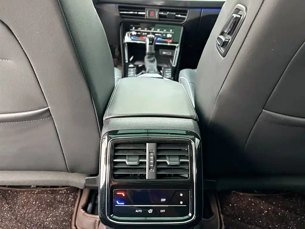 Volkswagen Volkswagen Passat 2023 330TSI Luxury Edition 2023 - thumbnail 20