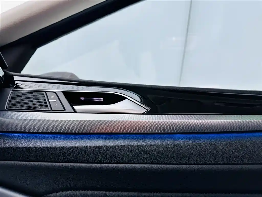 Volkswagen Volkswagen Passat 2023 330TSI Luxury Edition 2023 - thumbnail 22