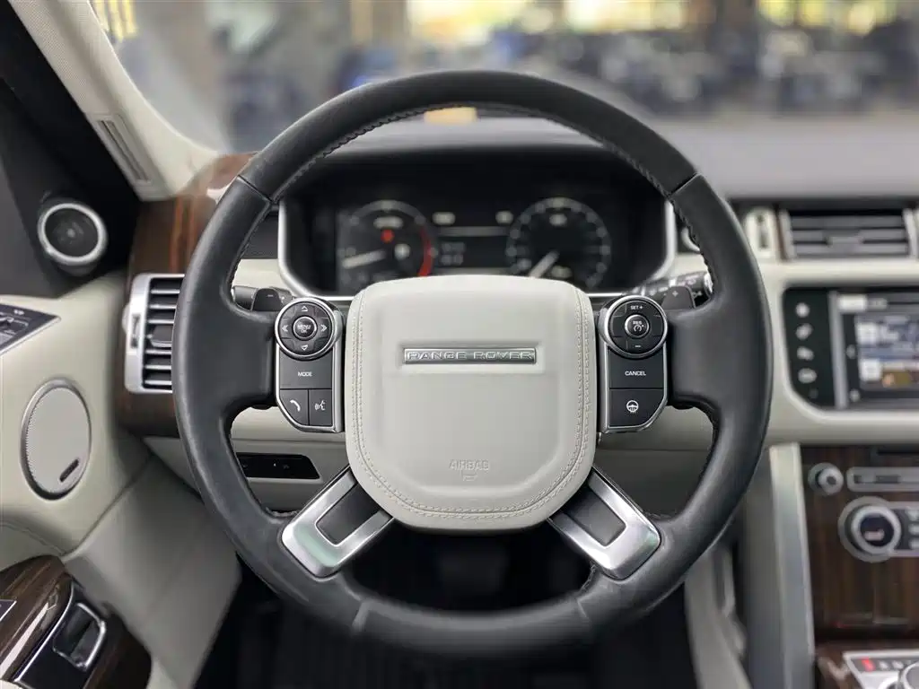 Land Rover Range Rover 2016 3.0T TDV6 Vogue SE European Specification 2017 - thumbnail 15