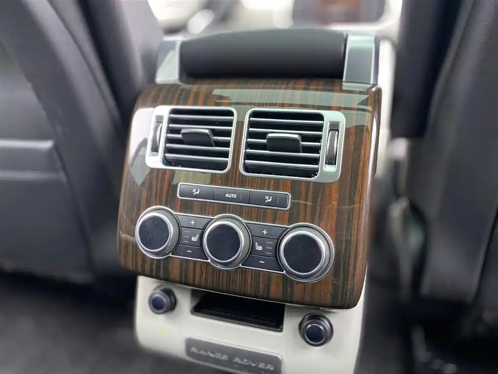 Land Rover Range Rover 2016 3.0T TDV6 Vogue SE European Specification 2017 - thumbnail 25