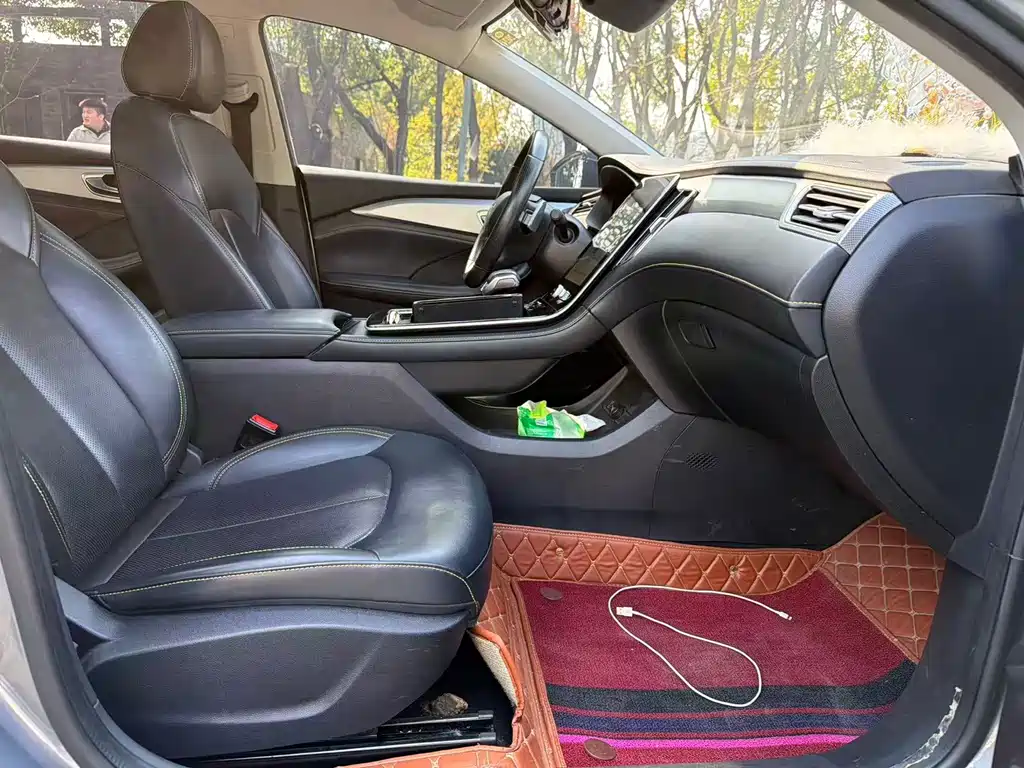 Roewe Roewe i6 MAX 2020 300TGI Automatic Cool Version 2020 - thumbnail 11