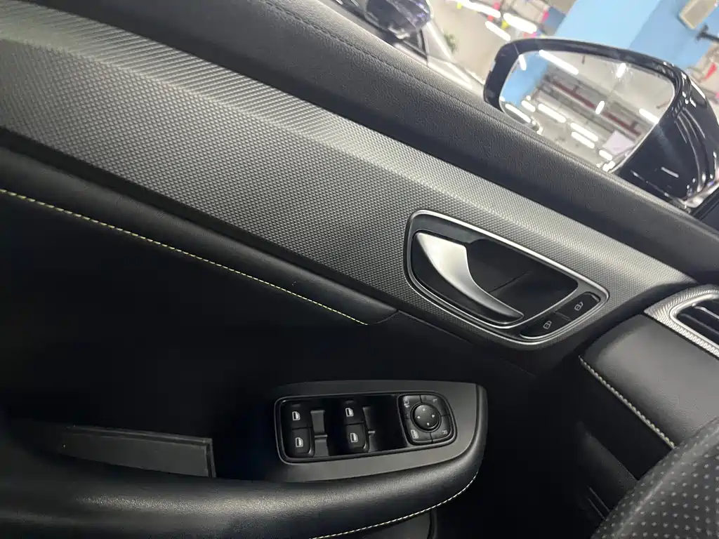 Roewe Roewe i6 MAX 2020 300TGI Automatic Cool Version 2020 - thumbnail 16