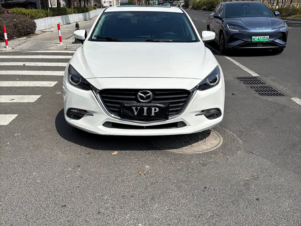 Mazda Mazda 3 Axela 2019 Cloud Control Edition Sedan 1.5L Automatic Comfort Model National VI 2020