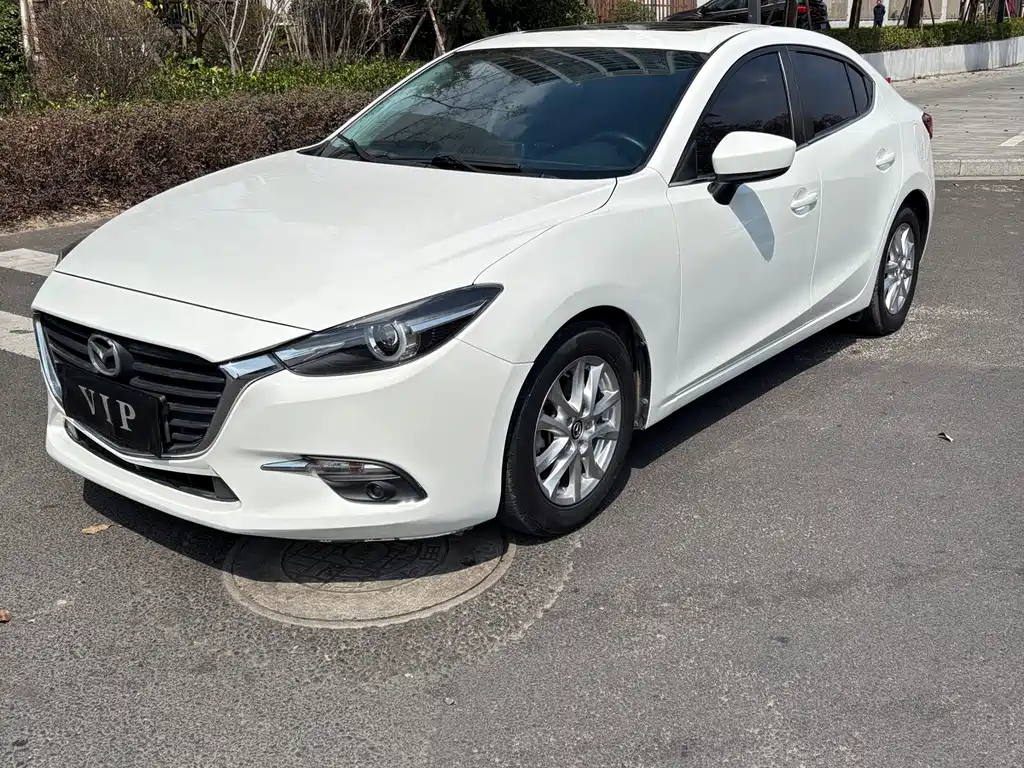 Mazda Mazda 3 Axela 2019 Cloud Control Edition Sedan 1.5L Automatic Comfort Model National VI 2020 - thumbnail 2