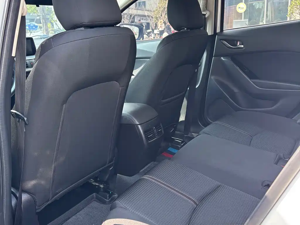 Mazda Mazda 3 Axela 2019 Cloud Control Edition Sedan 1.5L Automatic Comfort Model National VI 2020 - thumbnail 5